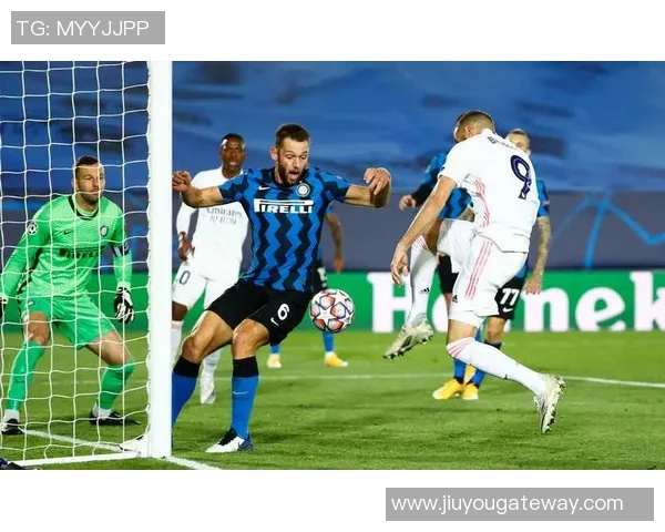 世界杯波尔图与里昂激战成平局点球大战引发全场狂欢与转会传闻