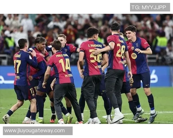 国王杯激战巴黎圣日耳曼与巴萨平局乌龙球成比赛转折点