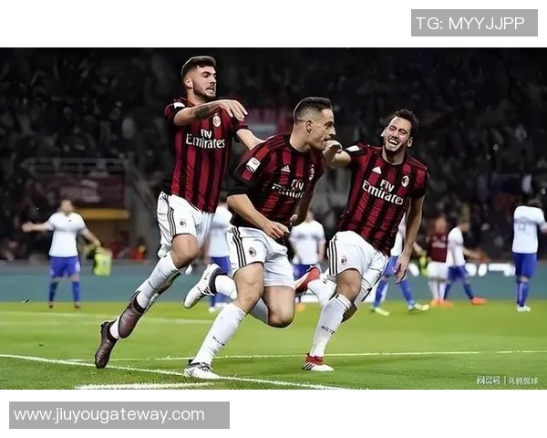 世界杯激战AC米兰与波尔图战成平局赛后点评引发热议