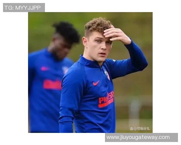 国王杯激战曼城逆转马竞争议判罚引发全场沸腾