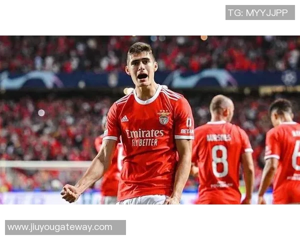 中超激战本菲卡大胜莱比锡红牌事件引发全场热议与转会传闻